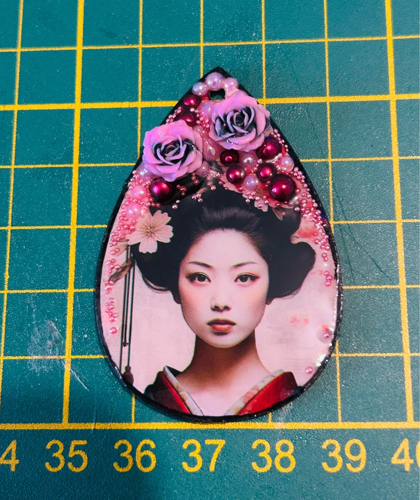 Breloque Goutte Geisha